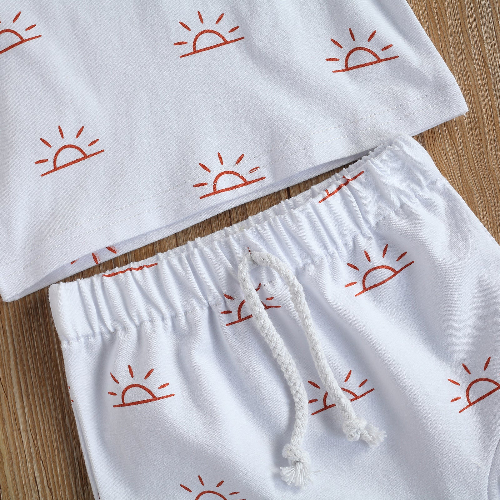 Nouveau short t-shirt à manches courtes imprimé soleil