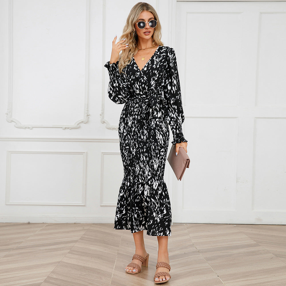 Robe imprimée coupe ajustée à col en V et ceinture, longue queue de poisson, populaire