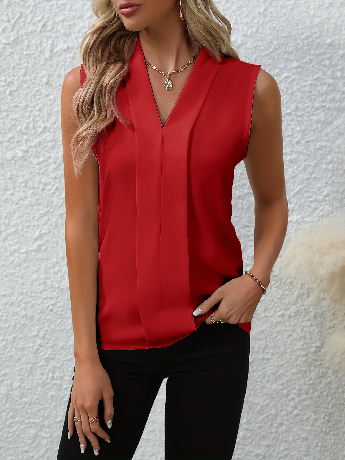 Solid Color V-neck Fashionable All-match Shirt