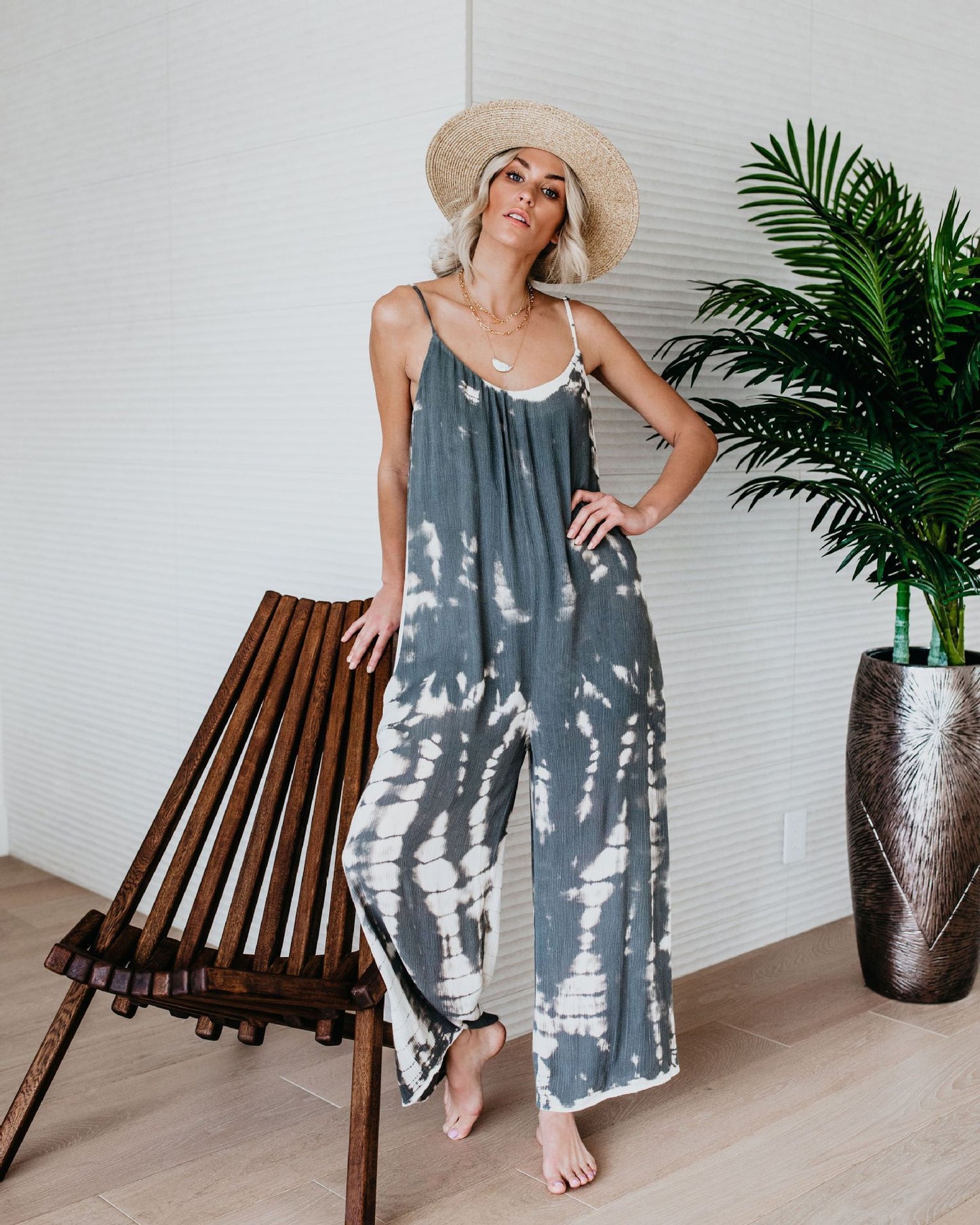 Pantalon large une pièce à bretelles pour femme