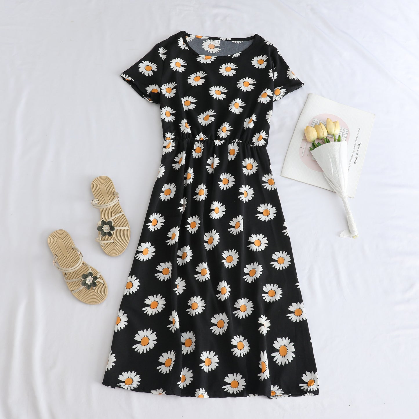 Printed Short-sleeve Waist-cinching Figure-flattering Dress For Petite Frames