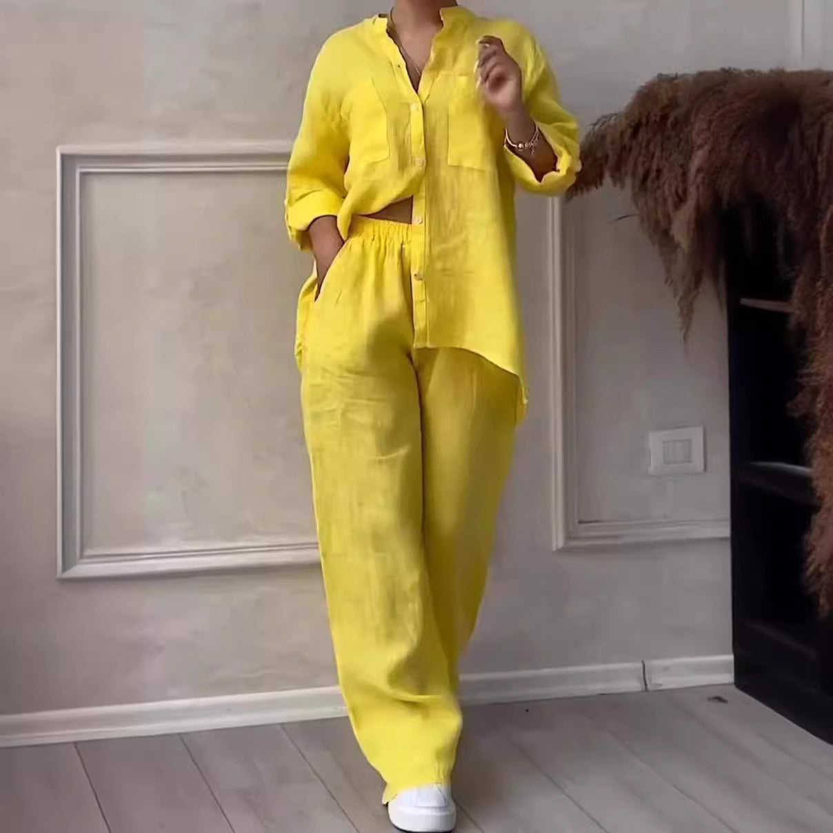 Ensemble deux pièces à lacets et pantalon large pour femme