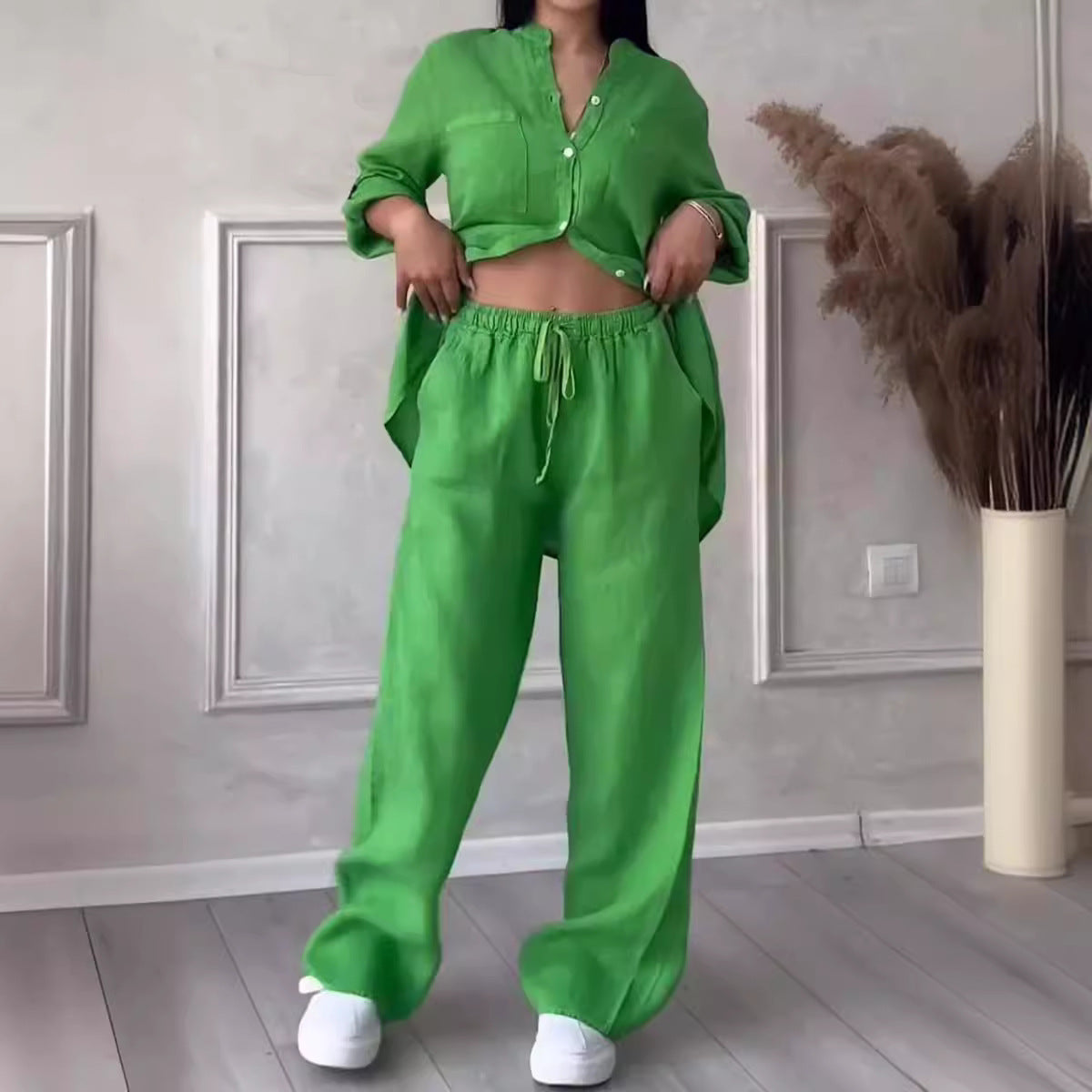 Ensemble deux pièces à lacets et pantalon large pour femme
