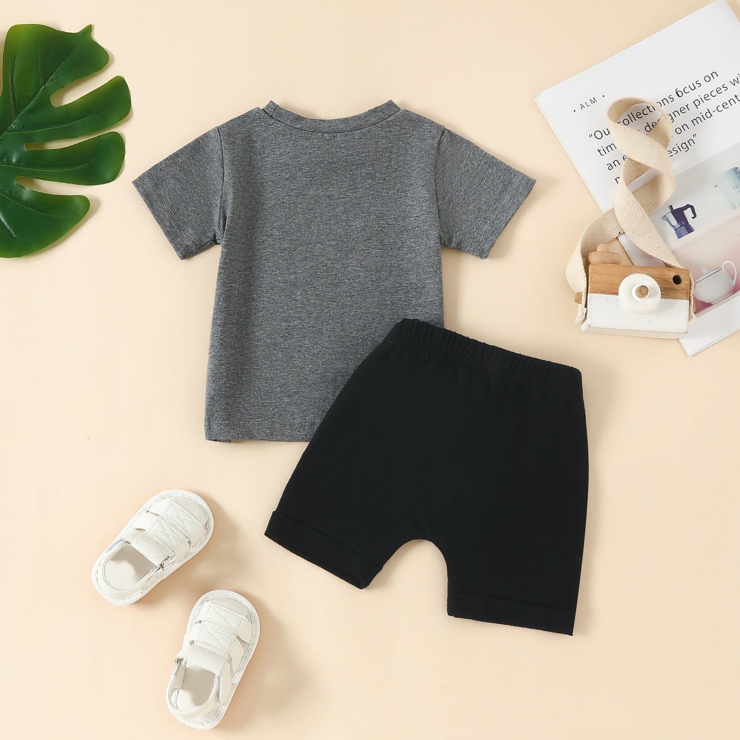 Children's Fashion Round Neck Printed Pullover Short Sleeve Shorts Suit