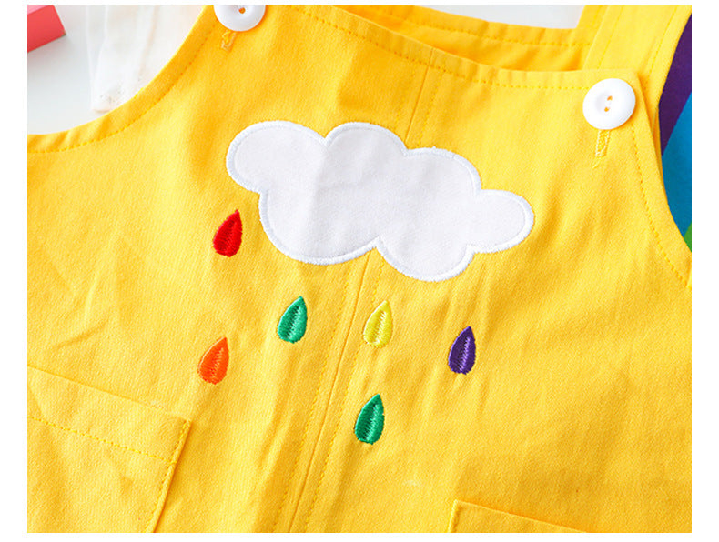 Ensemble deux pièces t-shirt à manches courtes et short à bretelles pour enfants