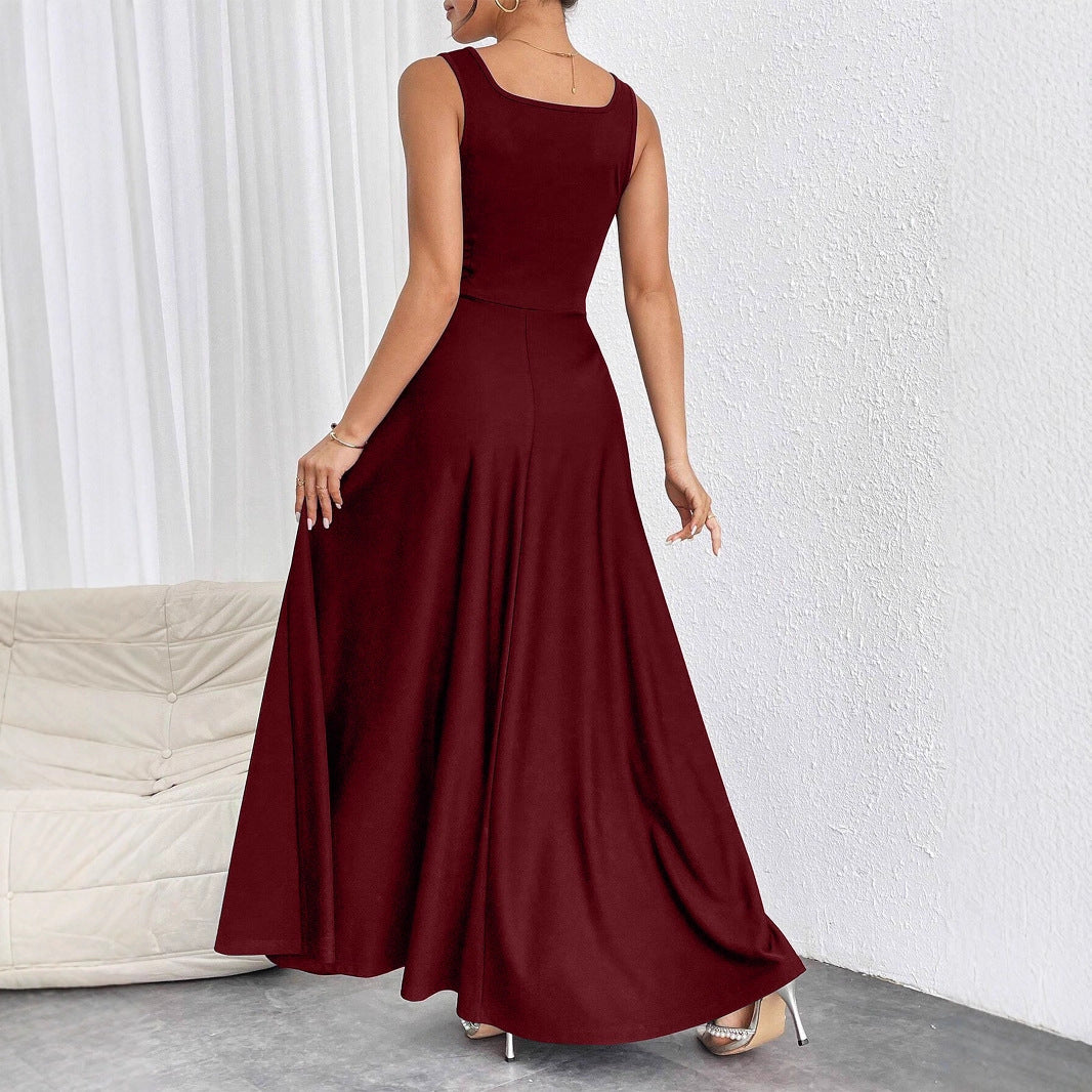 The Woman Is Wearing A Sleeveless Solid-color Dress