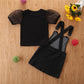 Ensemble à manches courtes pour fille, t-shirt noir à manches bouffantes, jupe à bretelles en jean, tendance