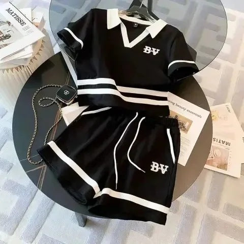 Fashionable And Youthful Women's Casual Shorts Two-piece Set