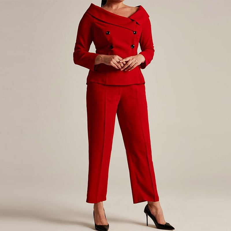Costume haut à épaules dénudées et pantalon droit