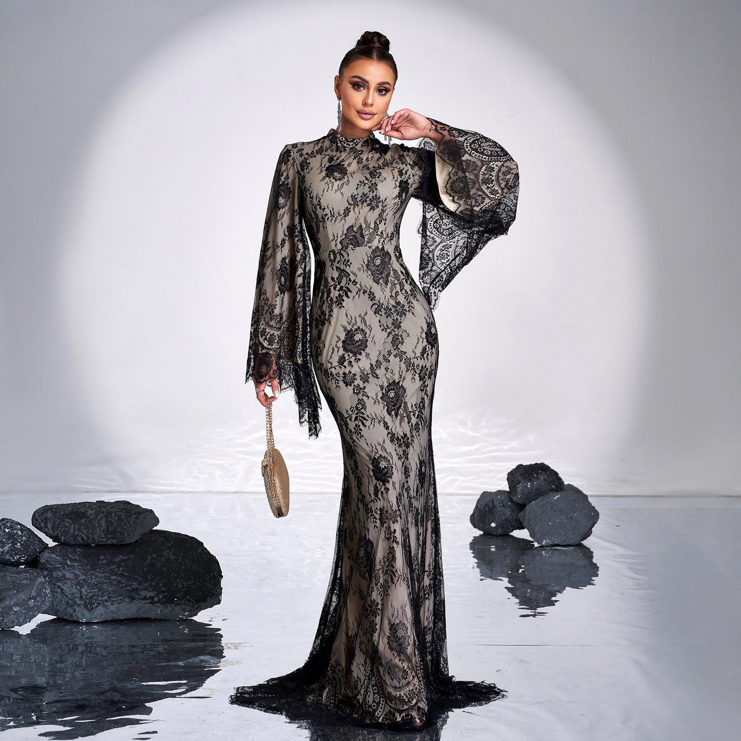 Long Sleeve Round Neck Lace Banquet Dress