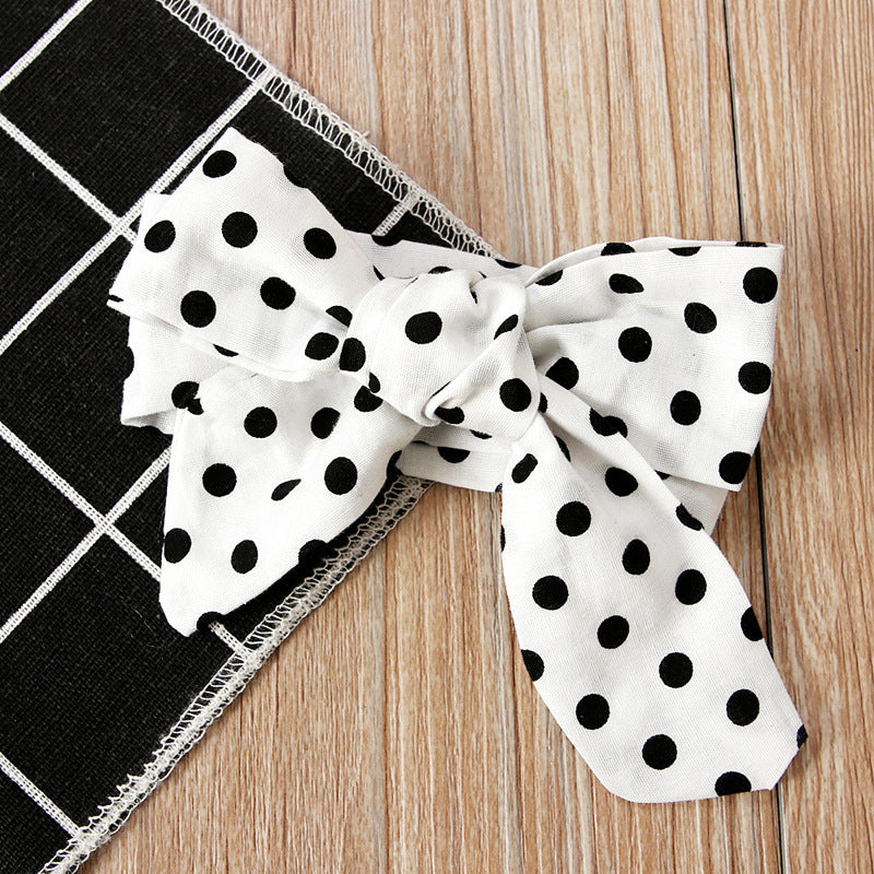Ensemble trois pièces haut à pois + jupe à nœud