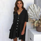 Robe courte à poches et col en V