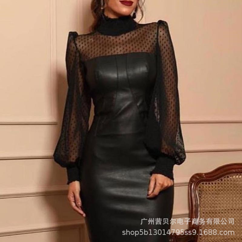 Jupe moulante en cuir noir avec coutures en maille