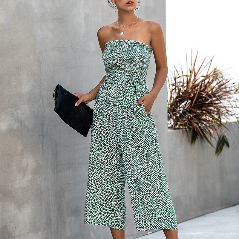 Women's jumpsuit with chest pockets and lace-up pockets