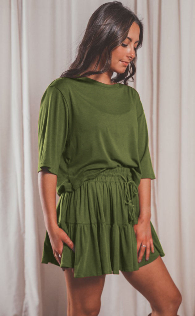 Round Neck Solid Color Half Sleeves Loose Top T-shirt Drawstring Pleated Skirt Commuter Suit