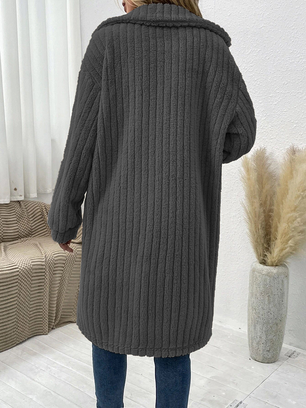 Manteau en laine à manches longues et revers en peluche pour femme