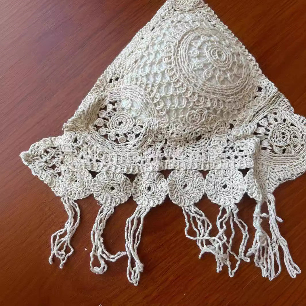 Haut sans manches à lacets et pompons ajourés, style licou, niche d'automne
