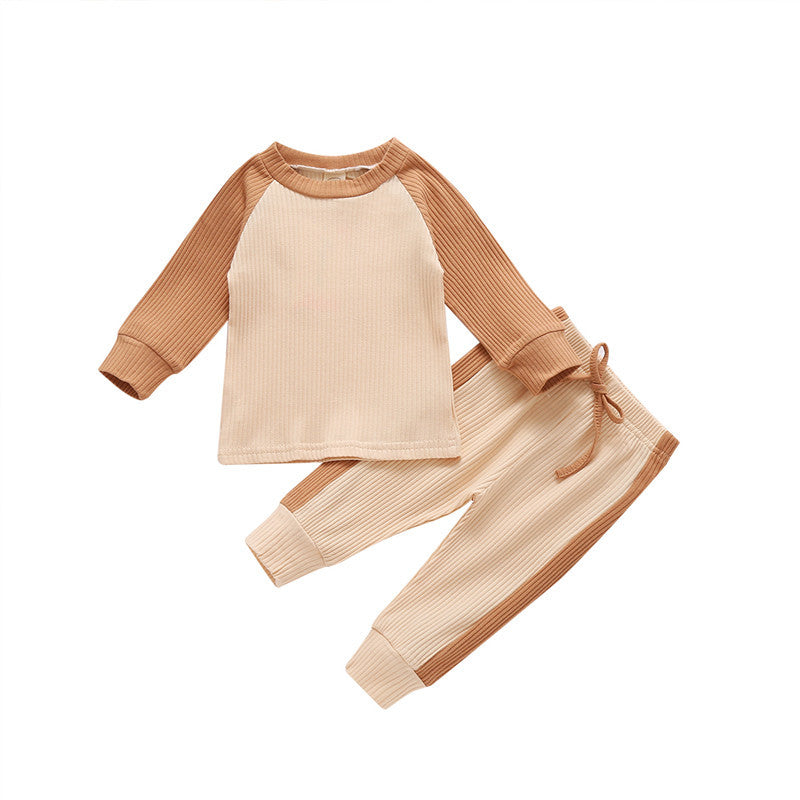 Ensemble t-shirt à manches longues et pantalon à rayures multicolores