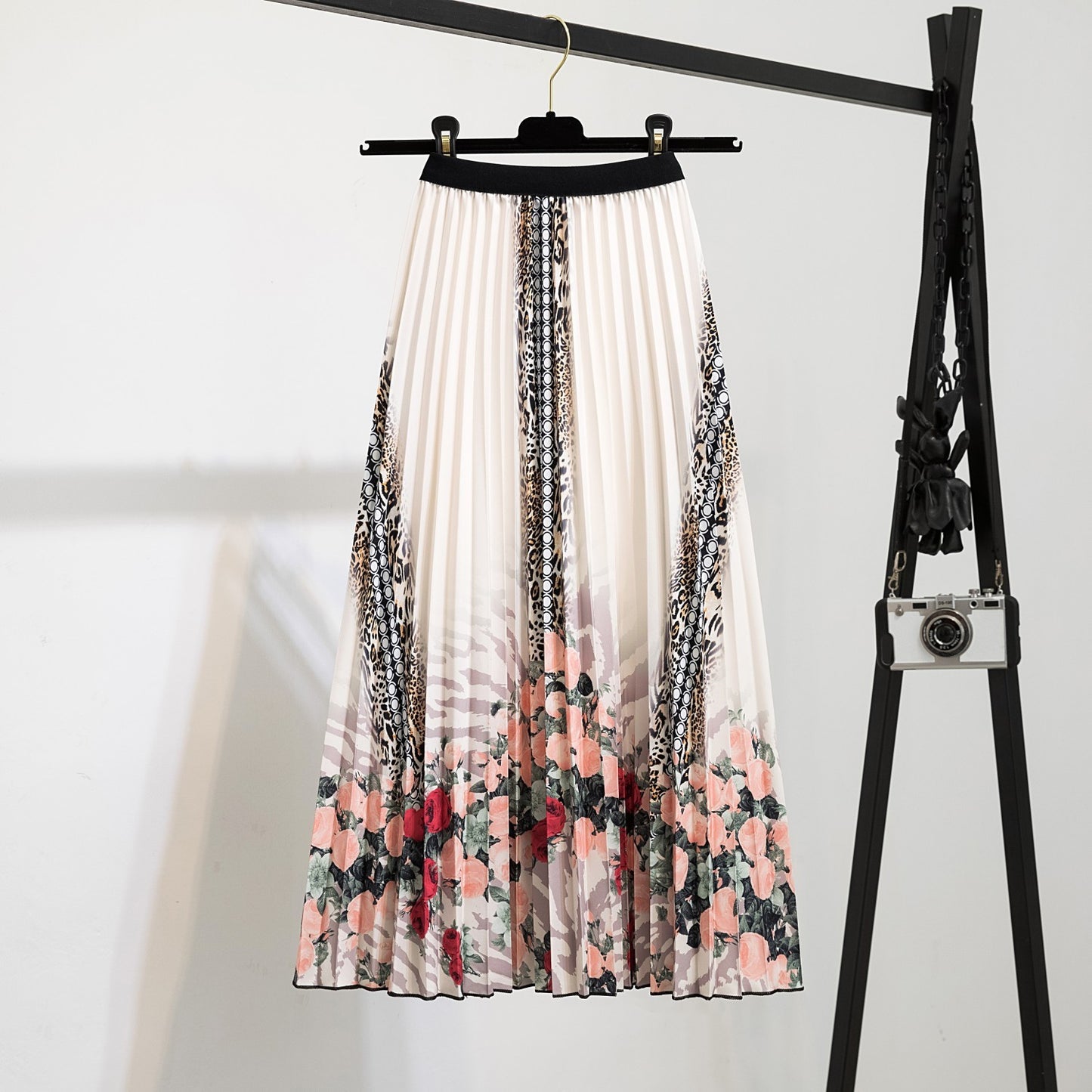 Printed Pleated Skirt With Long Pleats