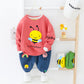 Ensemble deux pièces pour bébé avec pull et pantalon à motif abeille