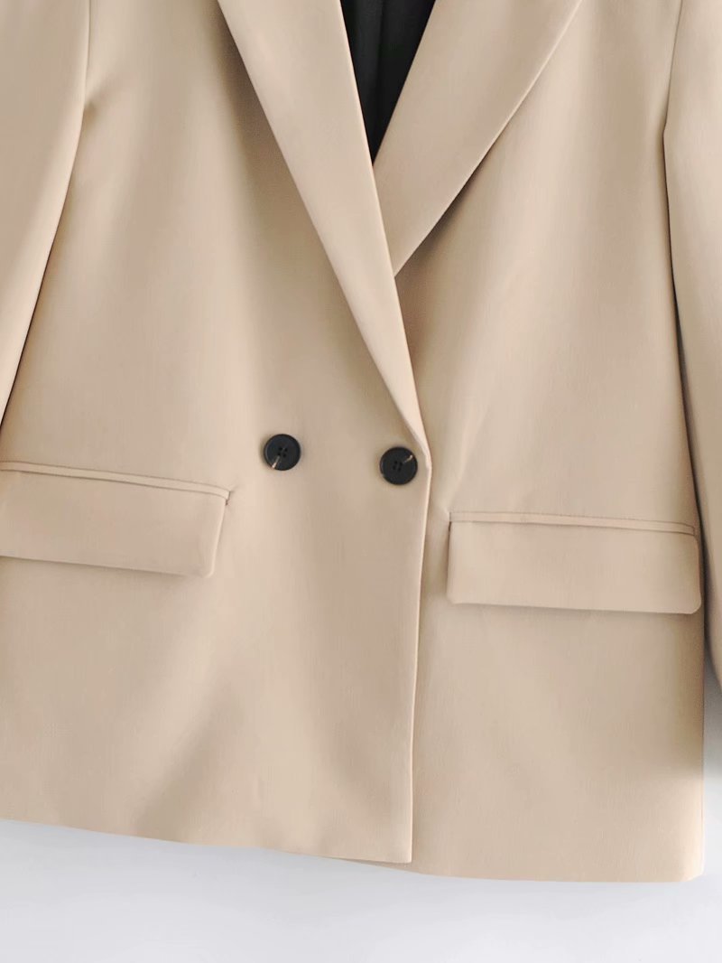 Women's Double-breasted Blazer With Two Buttons
