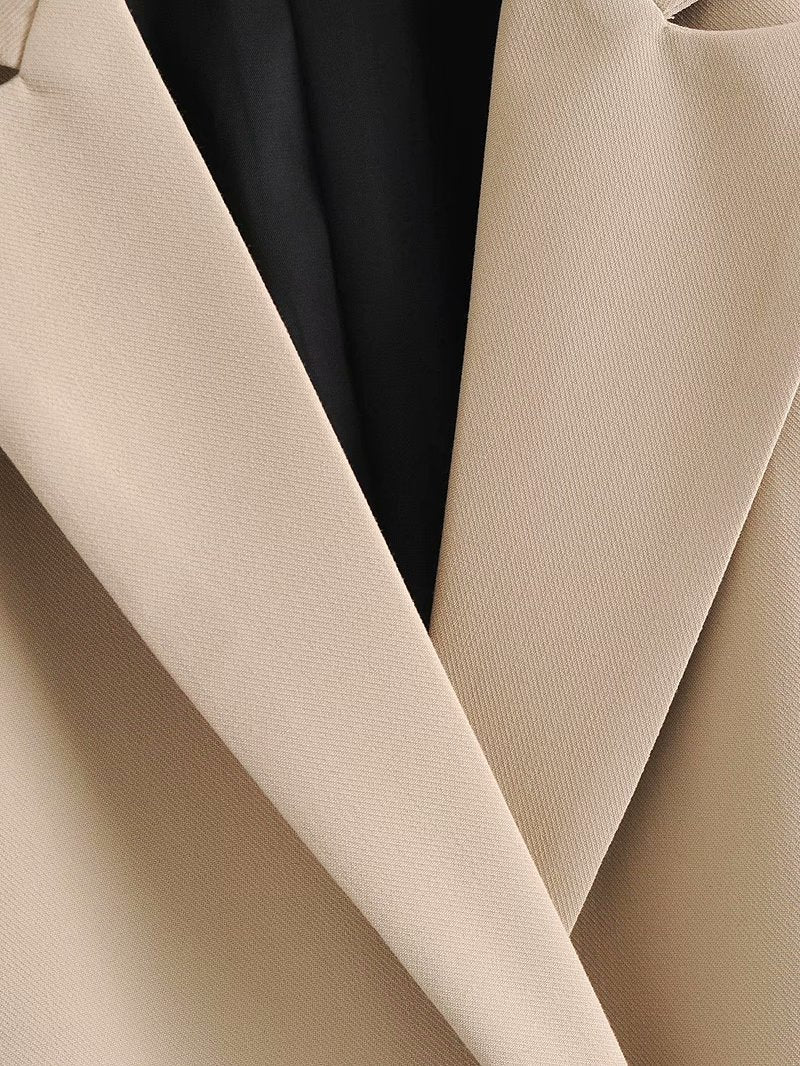 Women's Double-breasted Blazer With Two Buttons