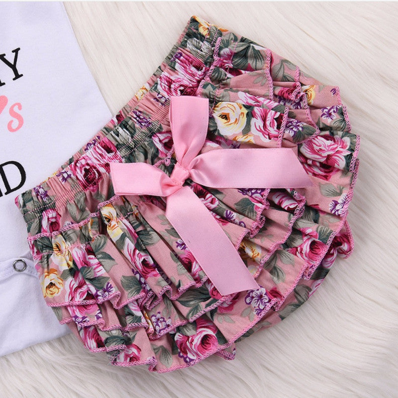 Combinaison trois pièces à imprimé floral et short