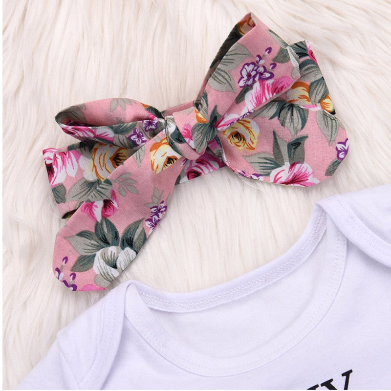 Combinaison trois pièces à imprimé floral et short