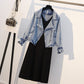 Robe en tricot avec veste en jean