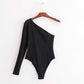 One-shoulder long-sleeved one-piece T-shirt