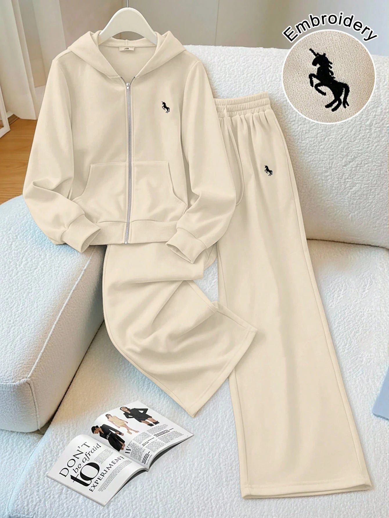 High-end Casual Womens Sportswear Set For Fall And Winter