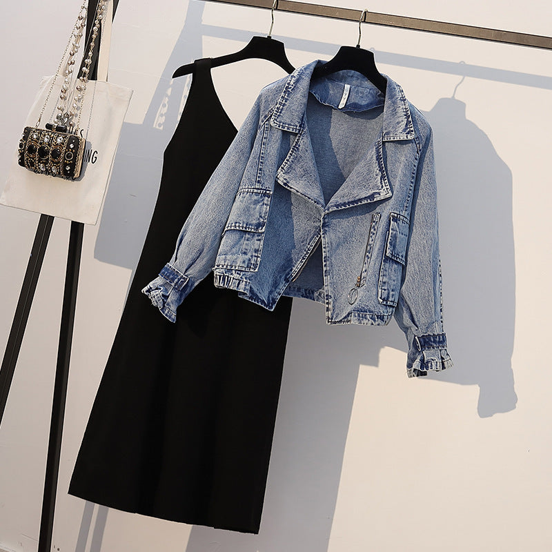 Robe en tricot avec veste en jean
