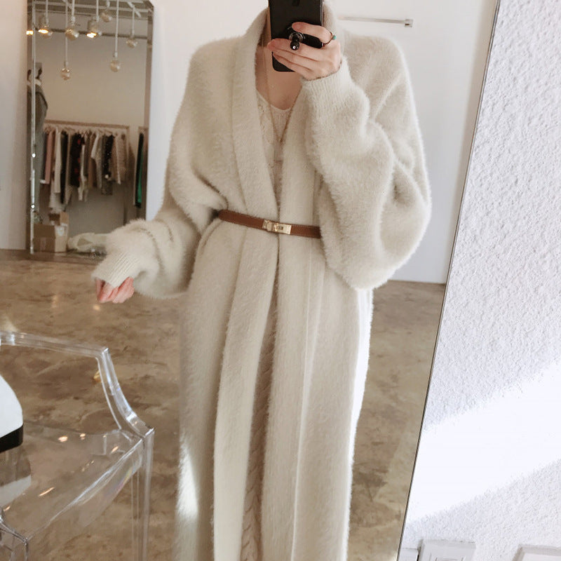 Women's Loose Fitting Knee Length Warm Jacket With Long Sleeves