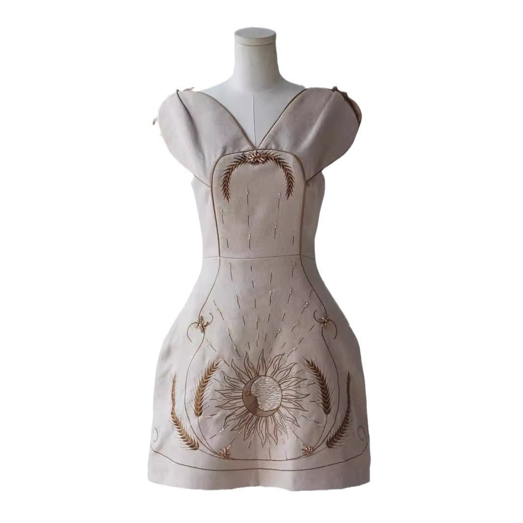 Niche Temperament Embroidered Heavy Work Waist Slimming Dress