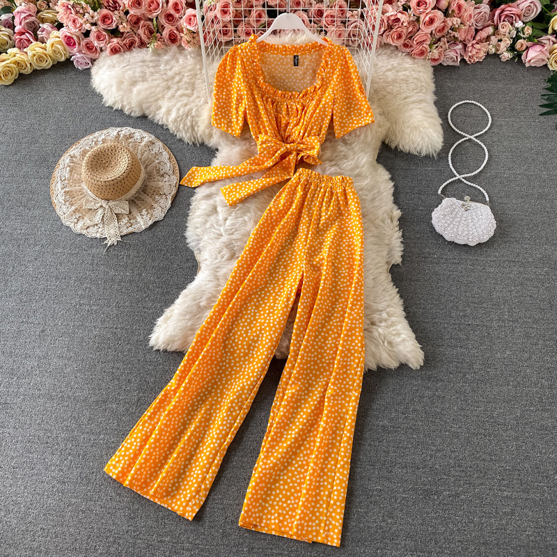 Chemise courte en mousseline de soie à col carré et taille rétro