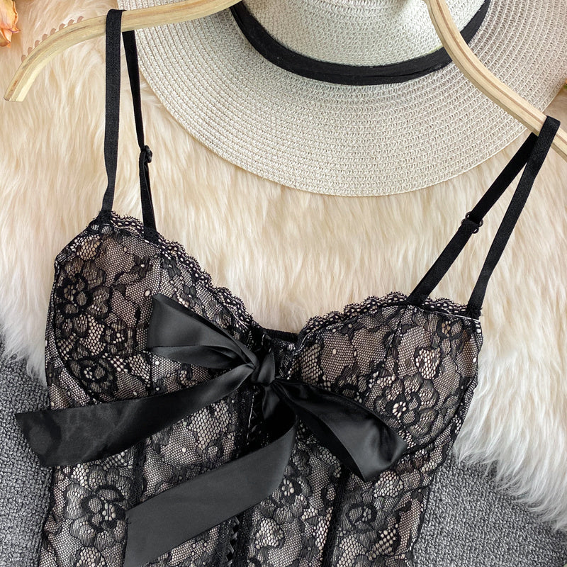 Lace Camisole With Slim Eyelashes And Beautiful Back