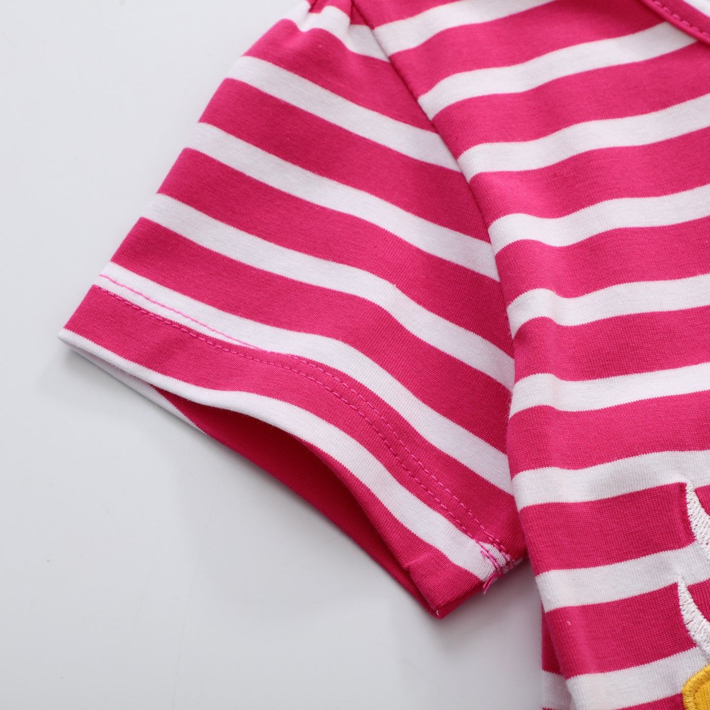 T-shirt d'été à manches courtes pour fille avec motif dinosaure brodé 