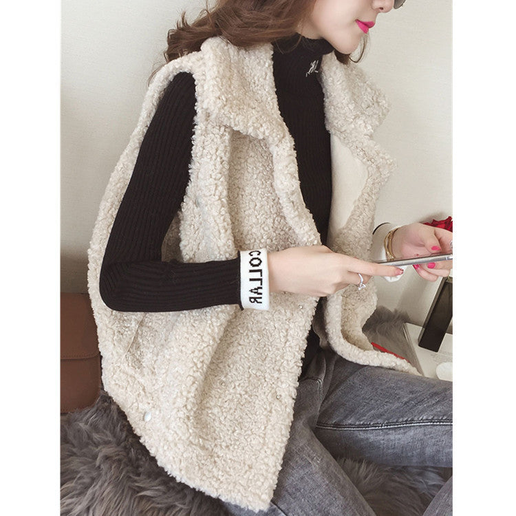 Loose thick short waistcoat