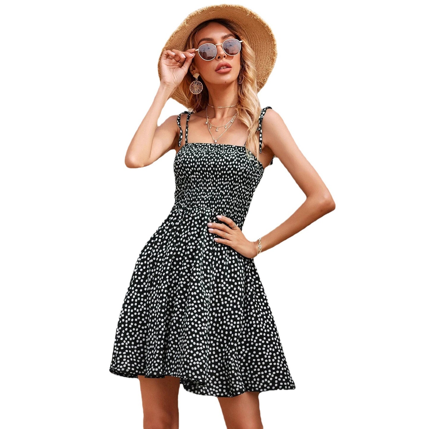 Robe froncée à pois frissonnants pour femme