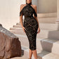 Robe de soirée noire à col roulé et manches courtes