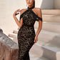 Robe de soirée noire à col roulé et manches courtes