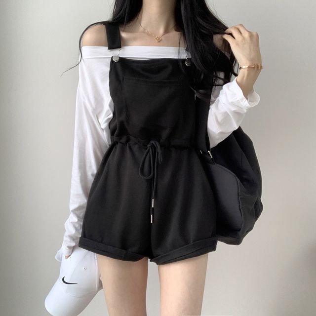 Overalls + Long-sleeved T-shirt
