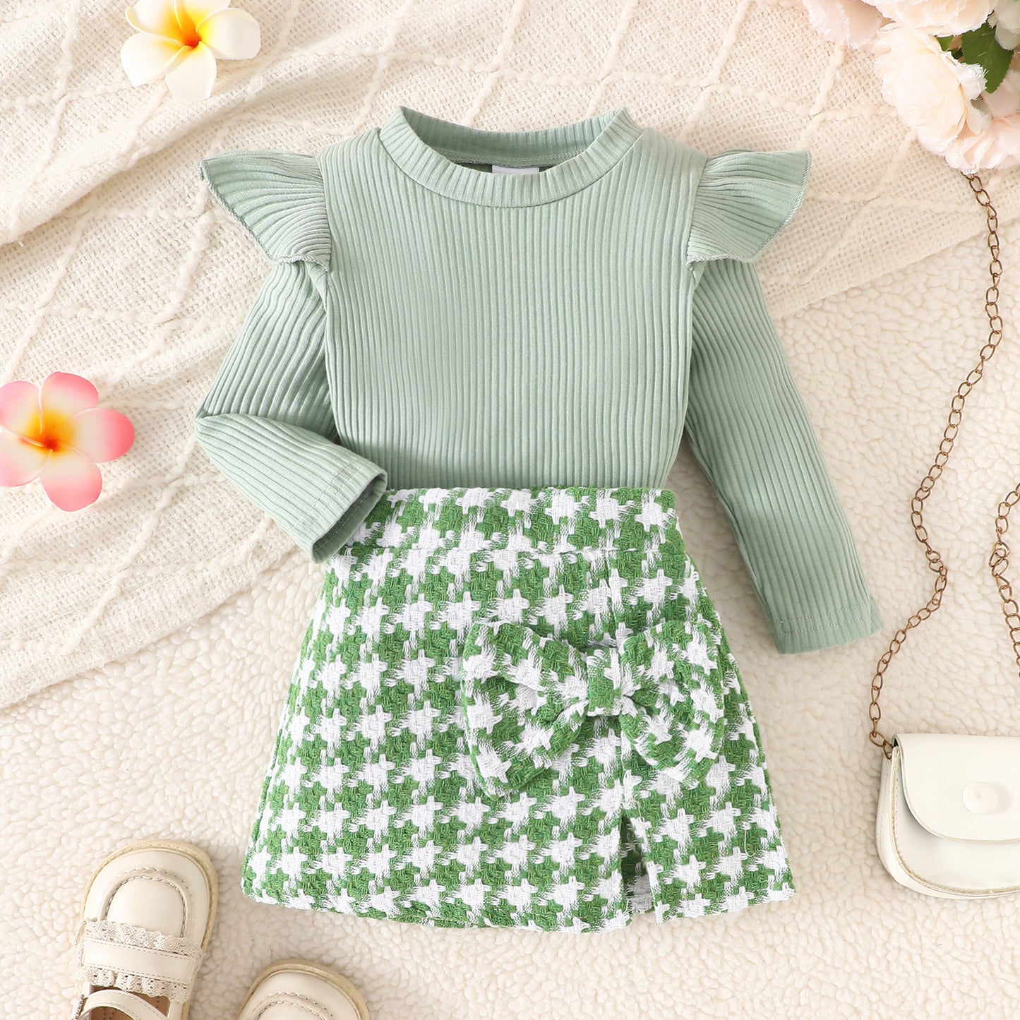 Girl's Long-sleeved Top With Plaid Bow Short Skirt Set