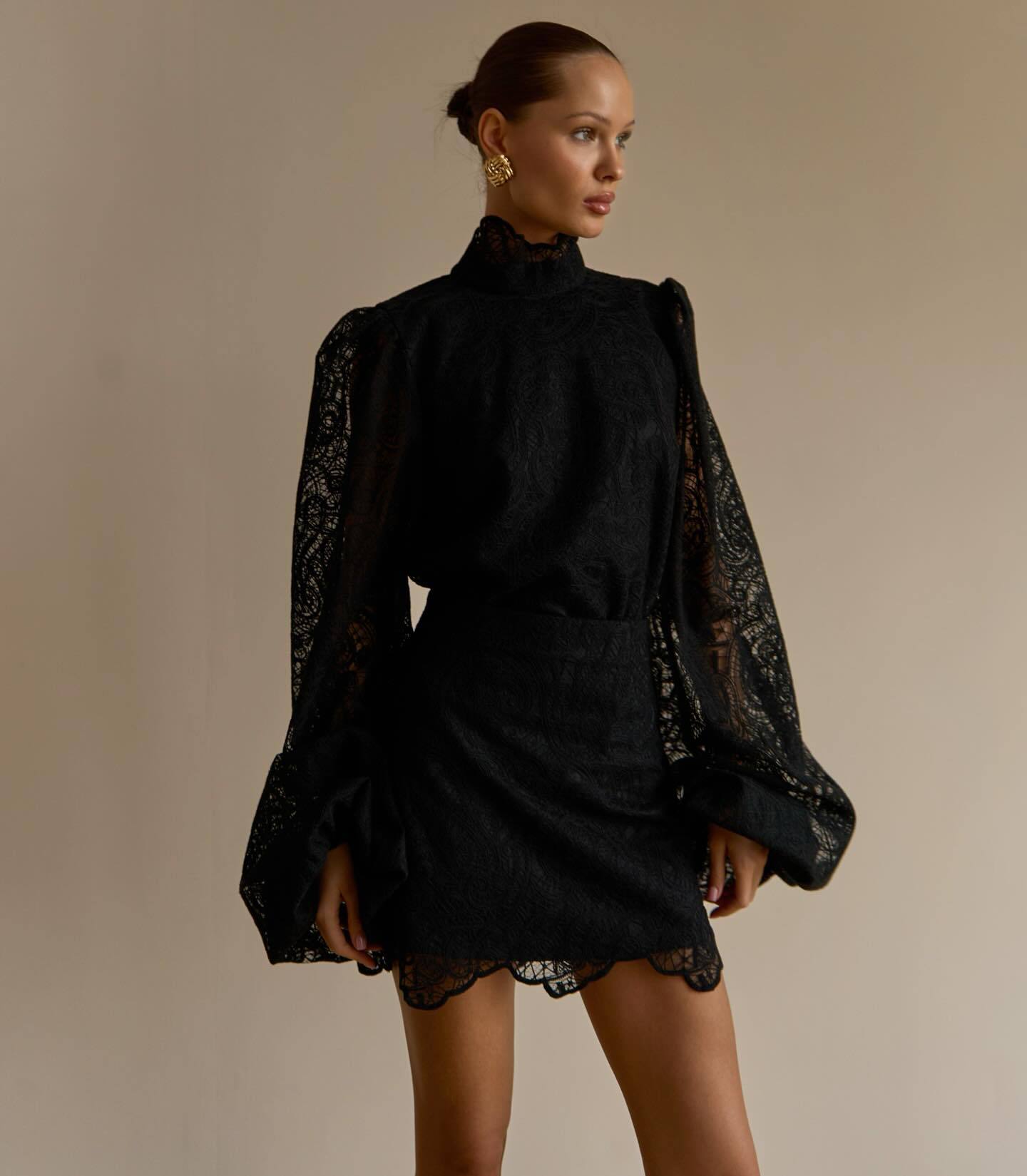 Womens Fashion Two-Piece Set Lantern-Sleeve Turtleneck Lace Top And Bottom