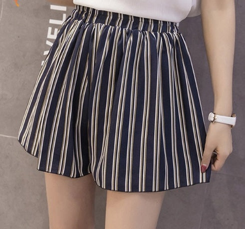 Chiffon large size wide leg pants half length loose printed shorts