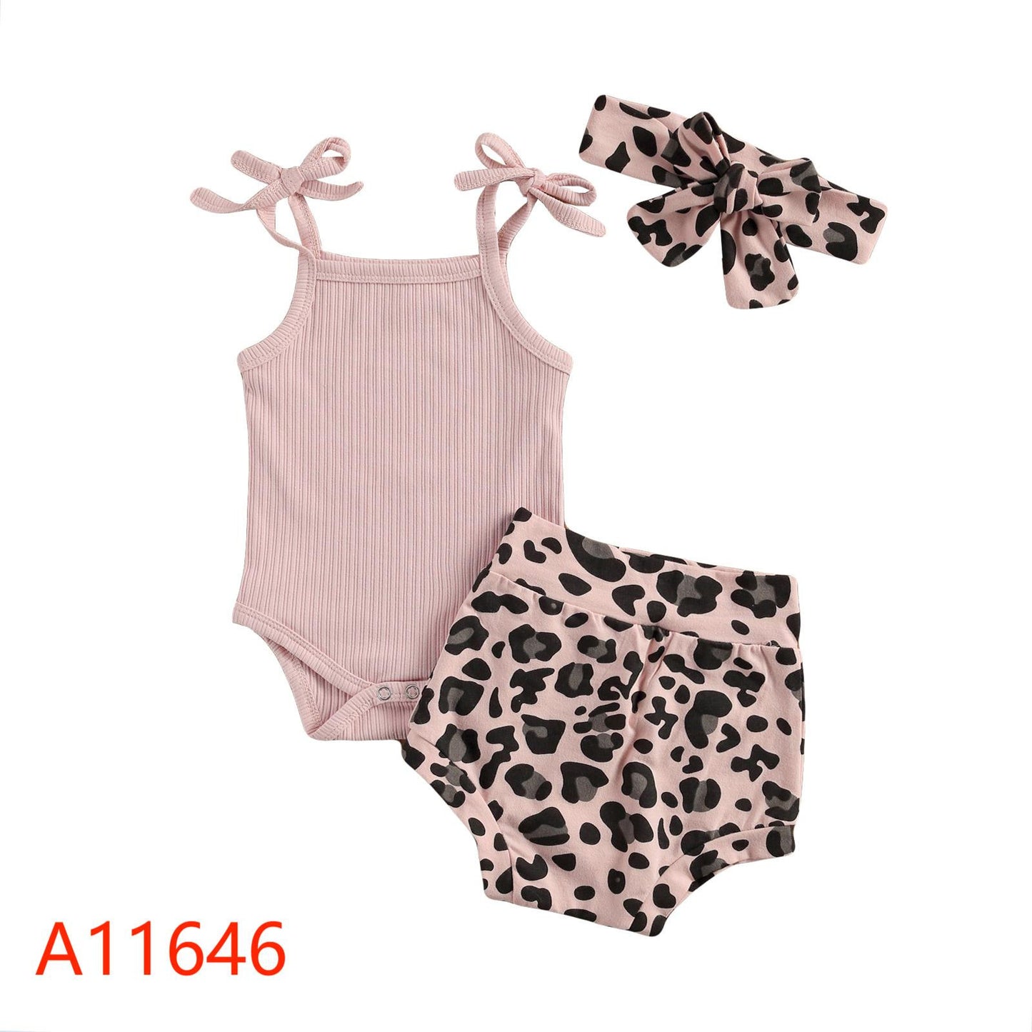 Ensemble trois pièces avec short et foulard à imprimé floral