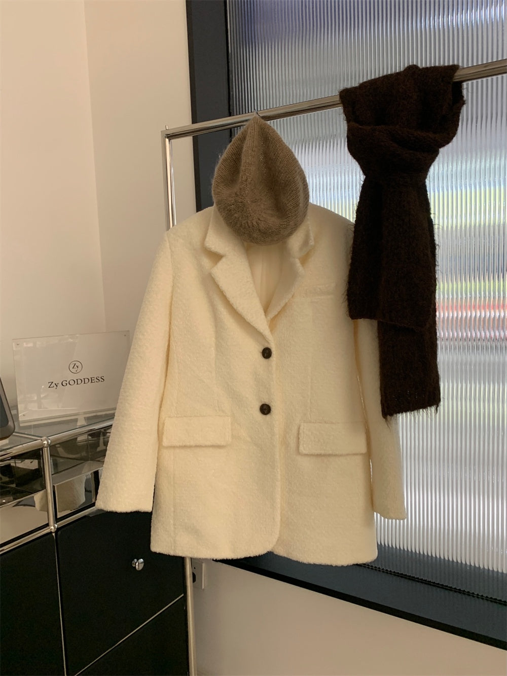 Manteau La minorité peut porter un manteau de costume