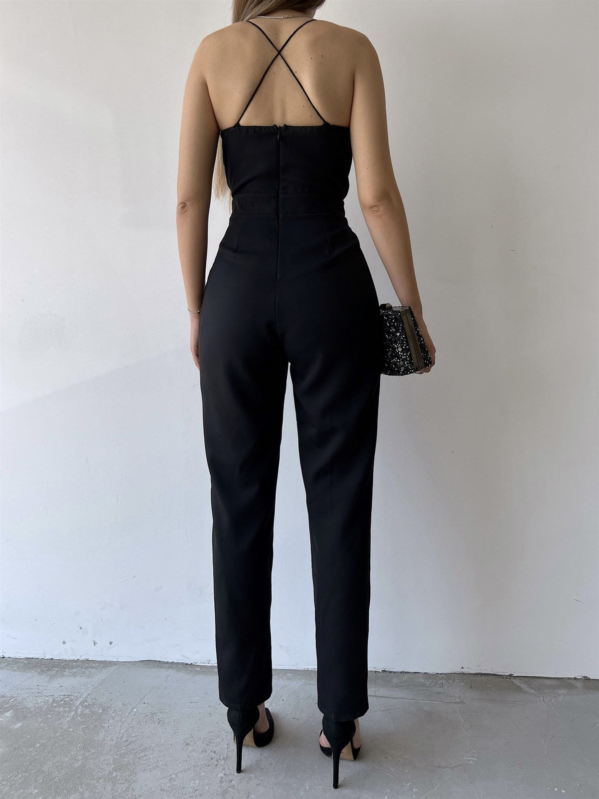 European And American V-neck Strap Slim Fit Bodysuit