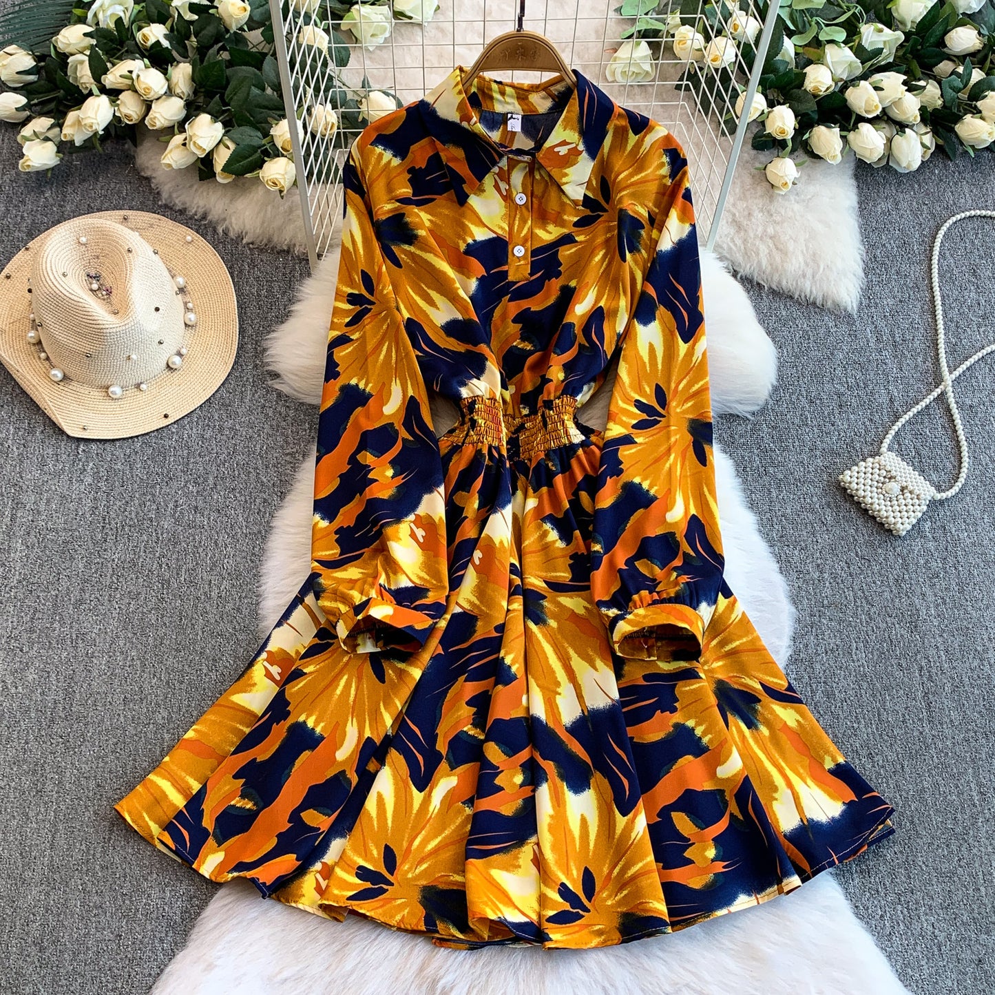 Lightly Mature Retro-printed Lantern-sleeve Dress