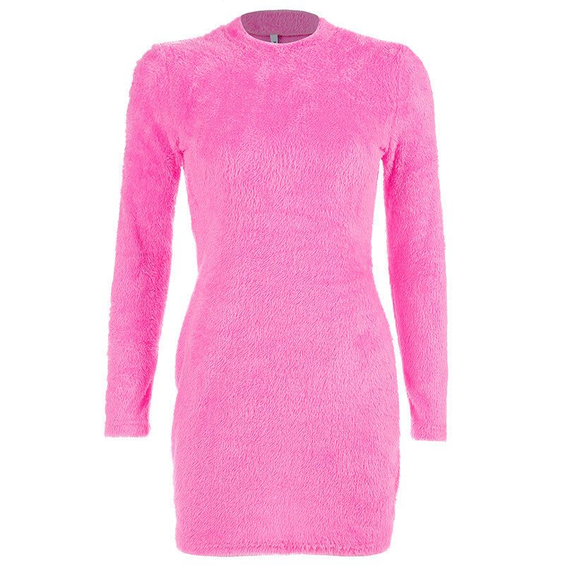 Robe sexy à col montant et sac slim en peluche 